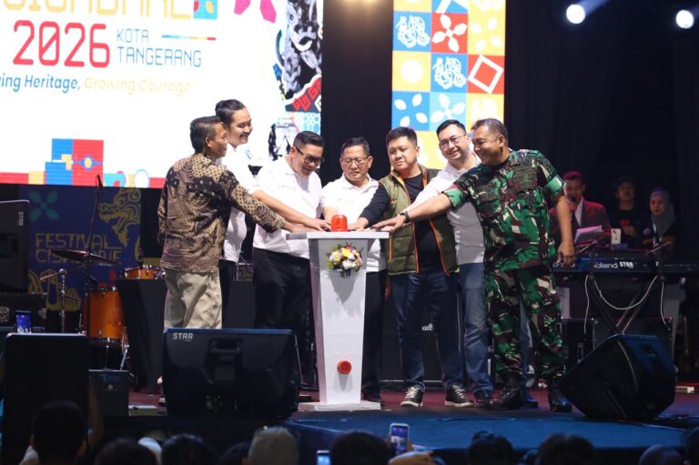 dfe11323e8a4ebfd6b7c8faab908ccfbfestival-cisadane-2026-catat-139-ribu-pengunjung-dprd-dorong-pariwisata-berbasis-kearifan-lokal-dan-teknologi-ai-dfe11323e8a4ebfd6b7c8faab908ccfb